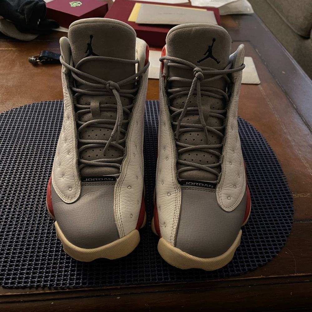 Jordan 13  retro gray toe 10.5